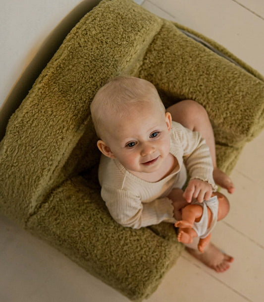 Personalized Olive Green Faux Fur Kids Armchair – Soft, Comfortable & Customizable with Name Embroidery