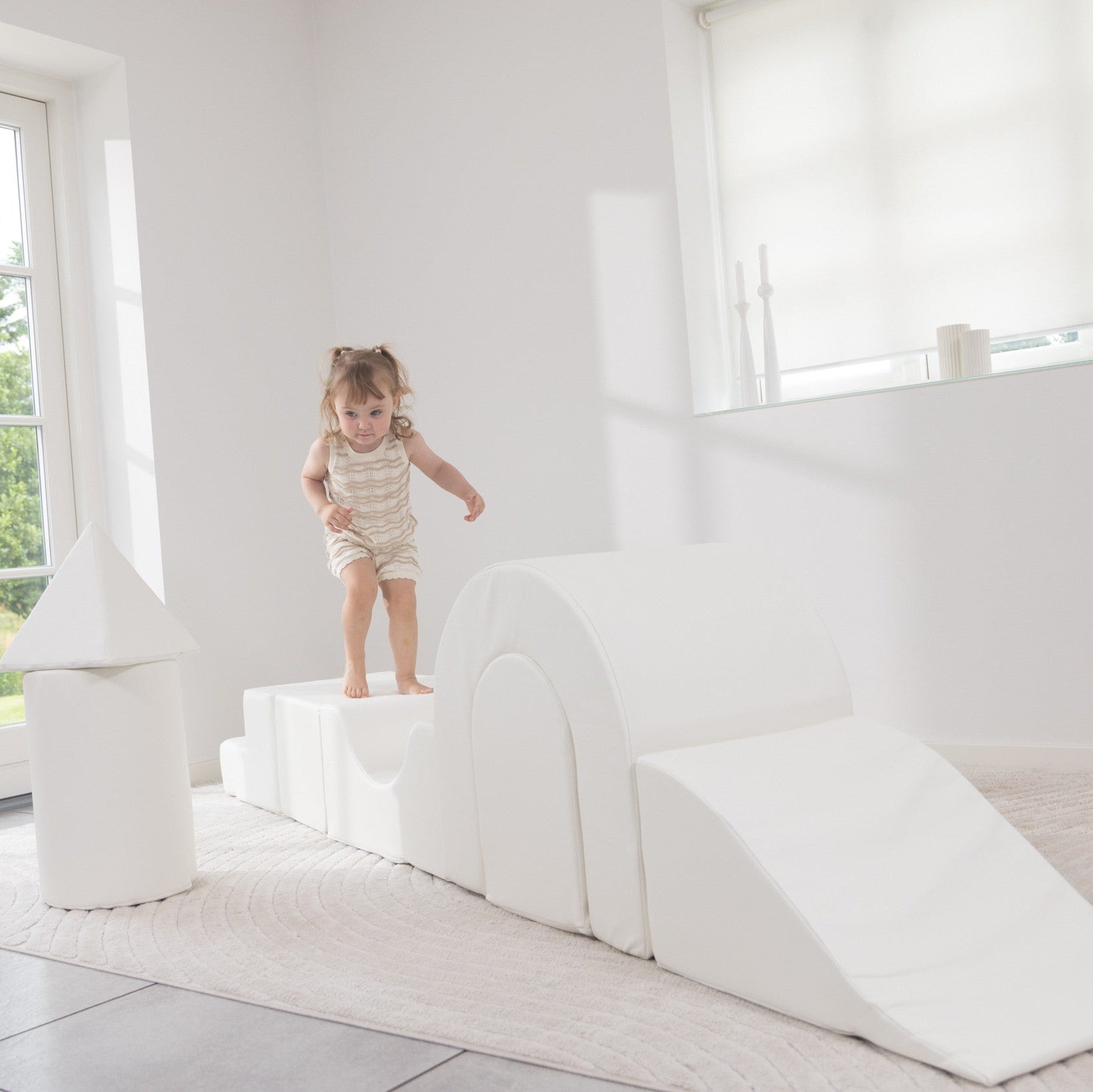 LUX Playset - White - 8-Piece Foam Play Set