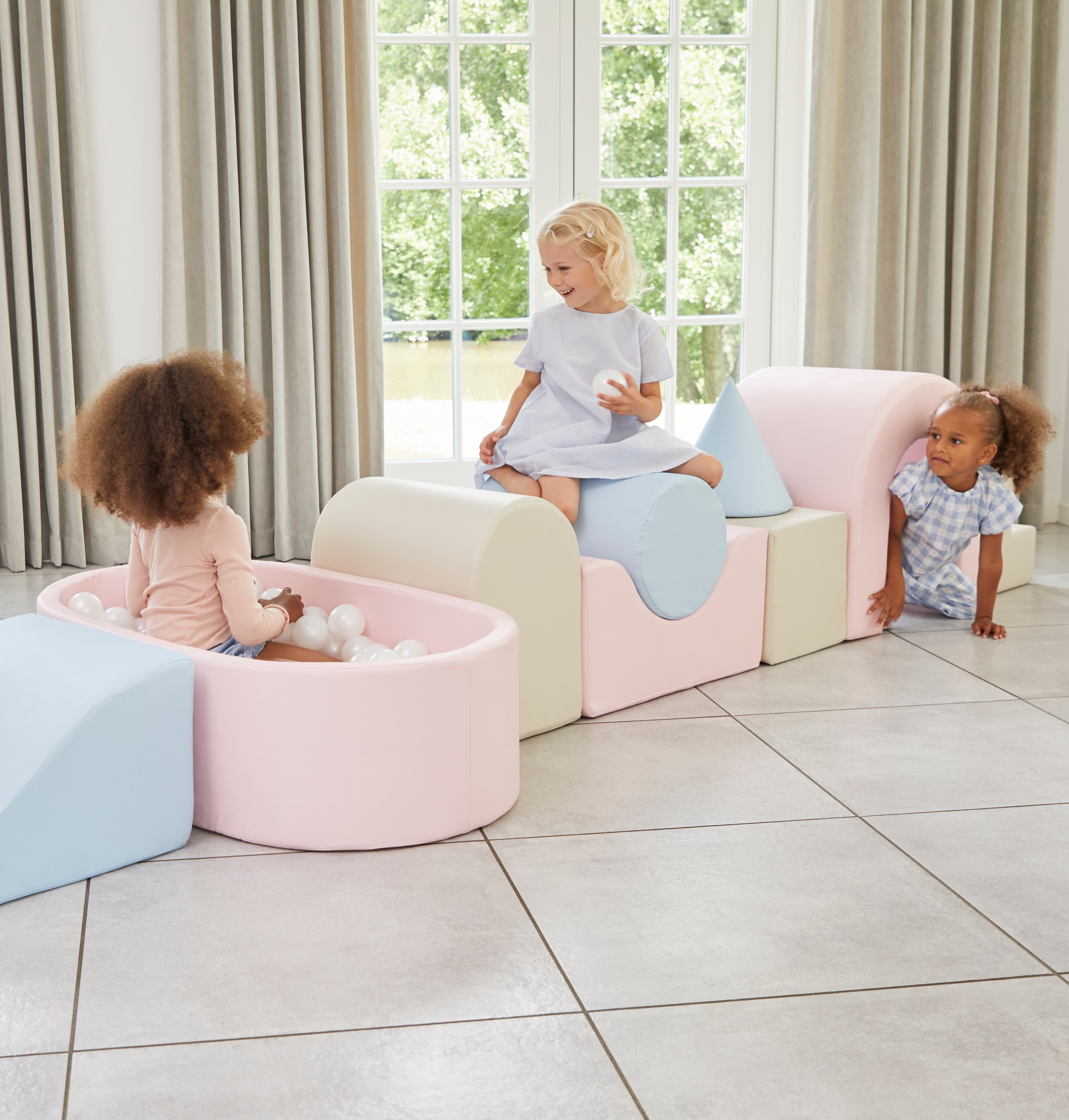 LUX Playset with Ball Pit - Pastel - 9-Piece
