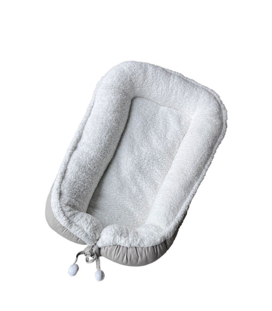 Luxurious Teddy Baby Nest – Cozy, Safe, and Versatile for Newborns